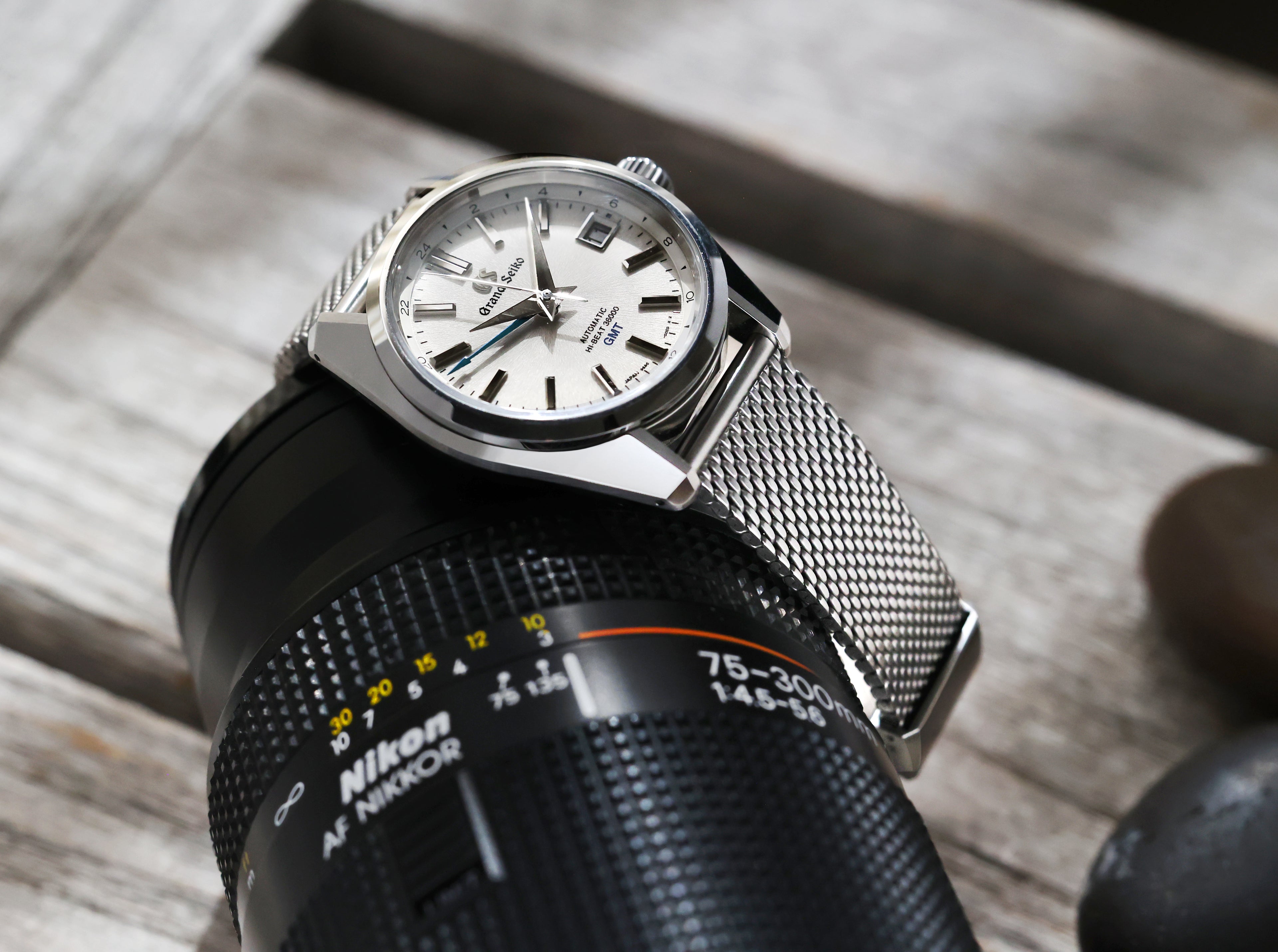 AMB-001 Milanese Mesh Bracelet - 22 x 16 mm (PRE-ORDER)