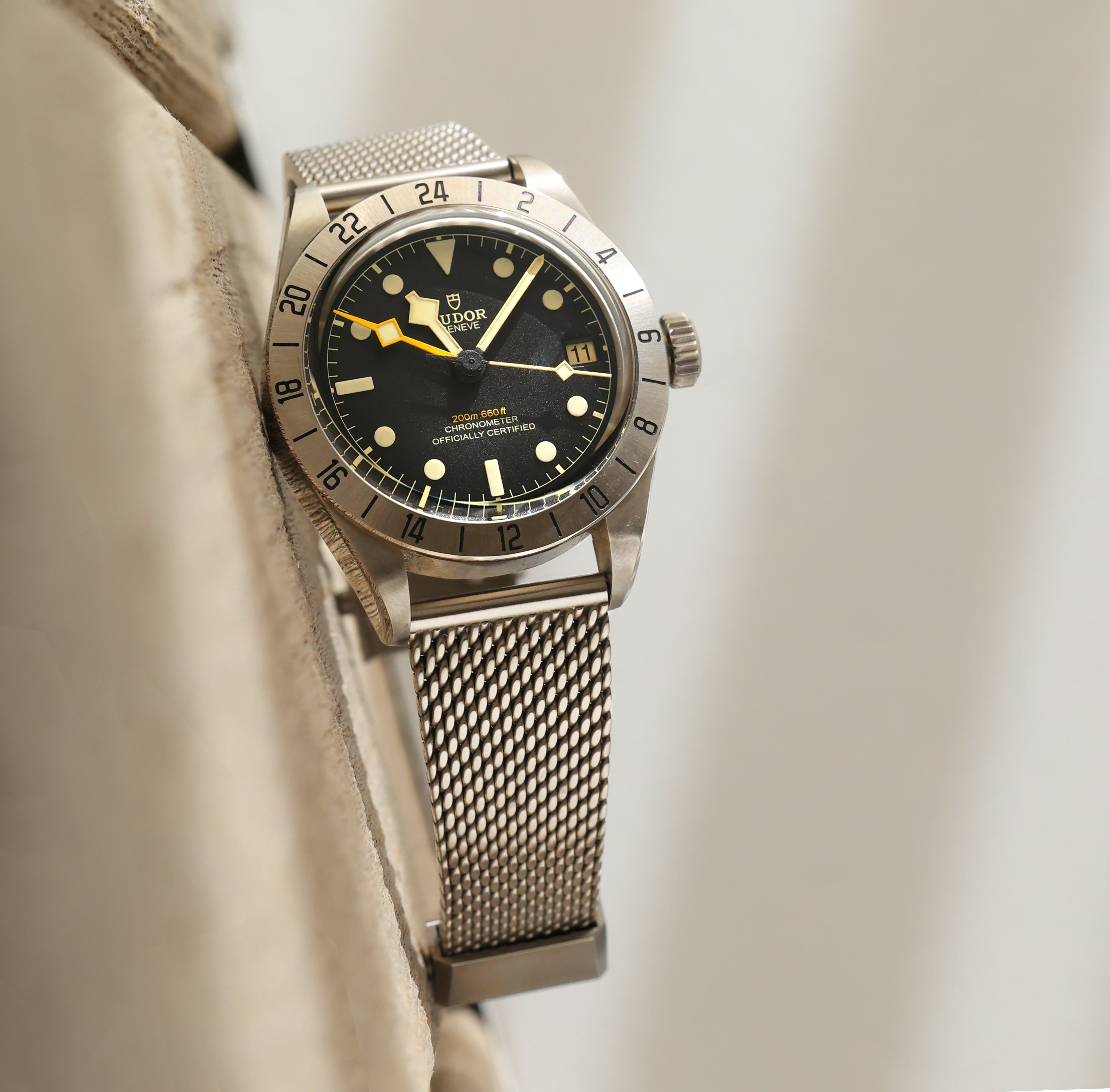 AMB-001 Milanese Mesh Bracelet - 22 x 16 mm (PREORDER)