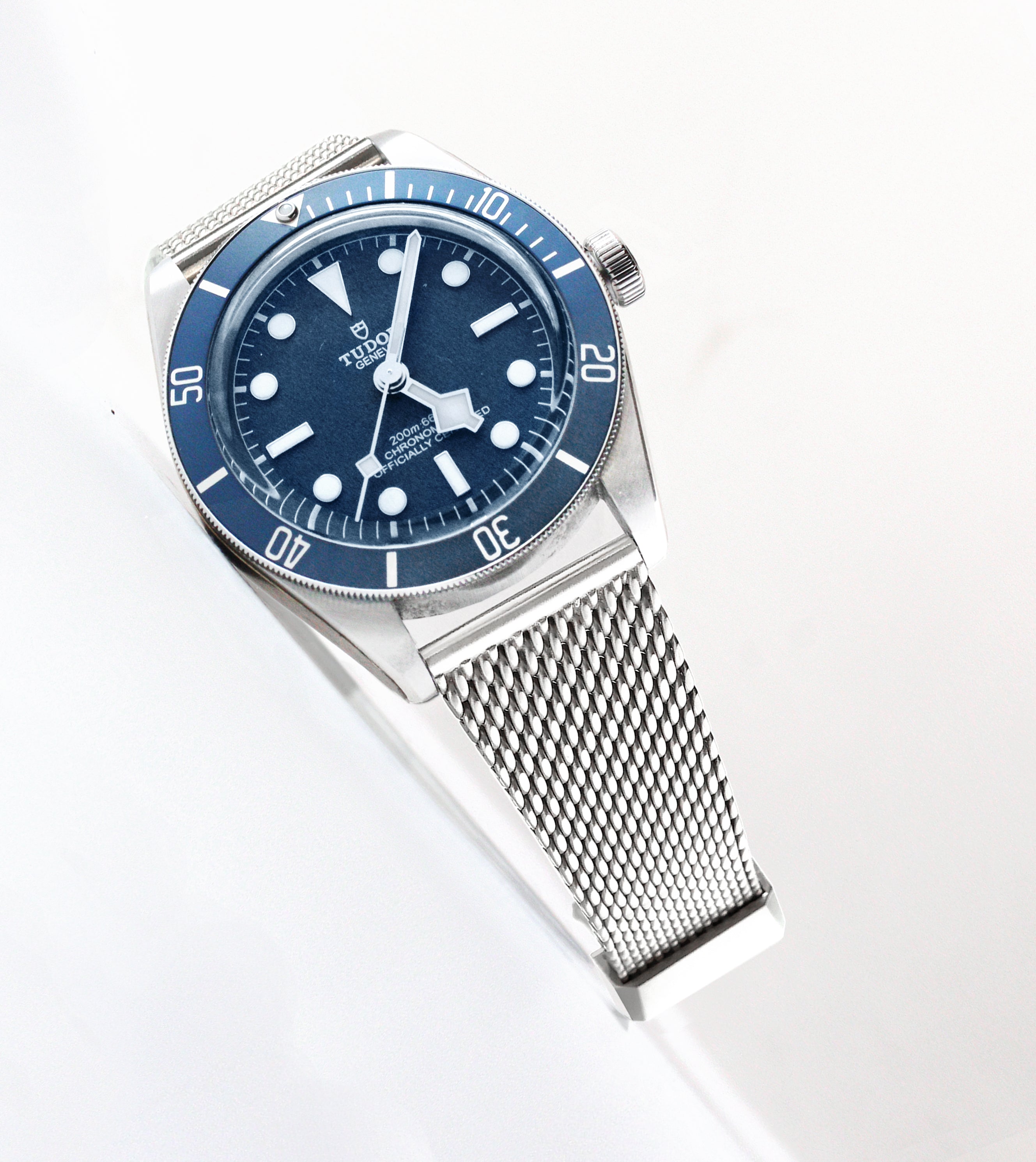 AMB-001 Milanese Mesh Bracelet - 20 x 16 mm