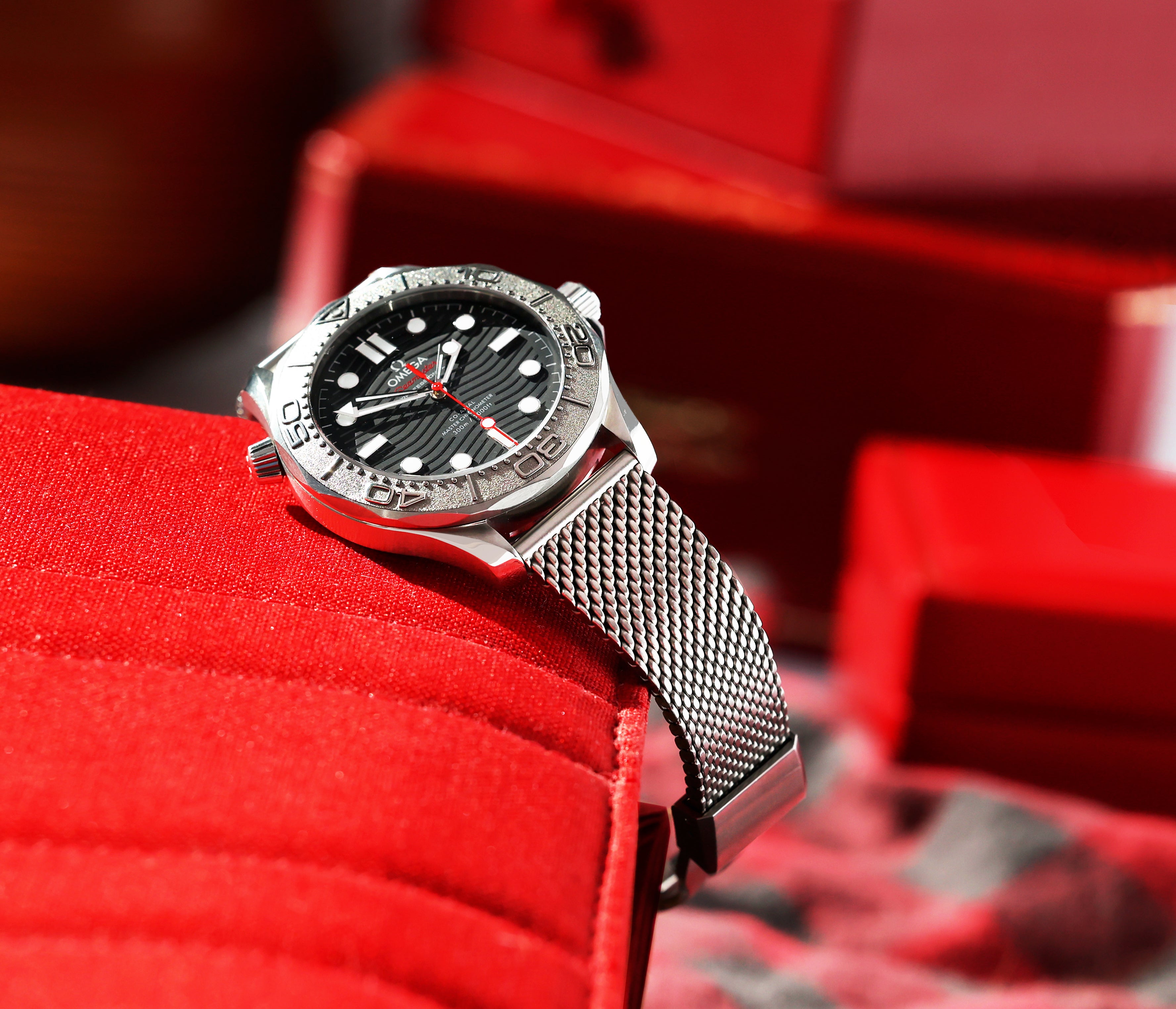 AMB-001 Milanese Mesh Bracelet - 20 x 16 mm