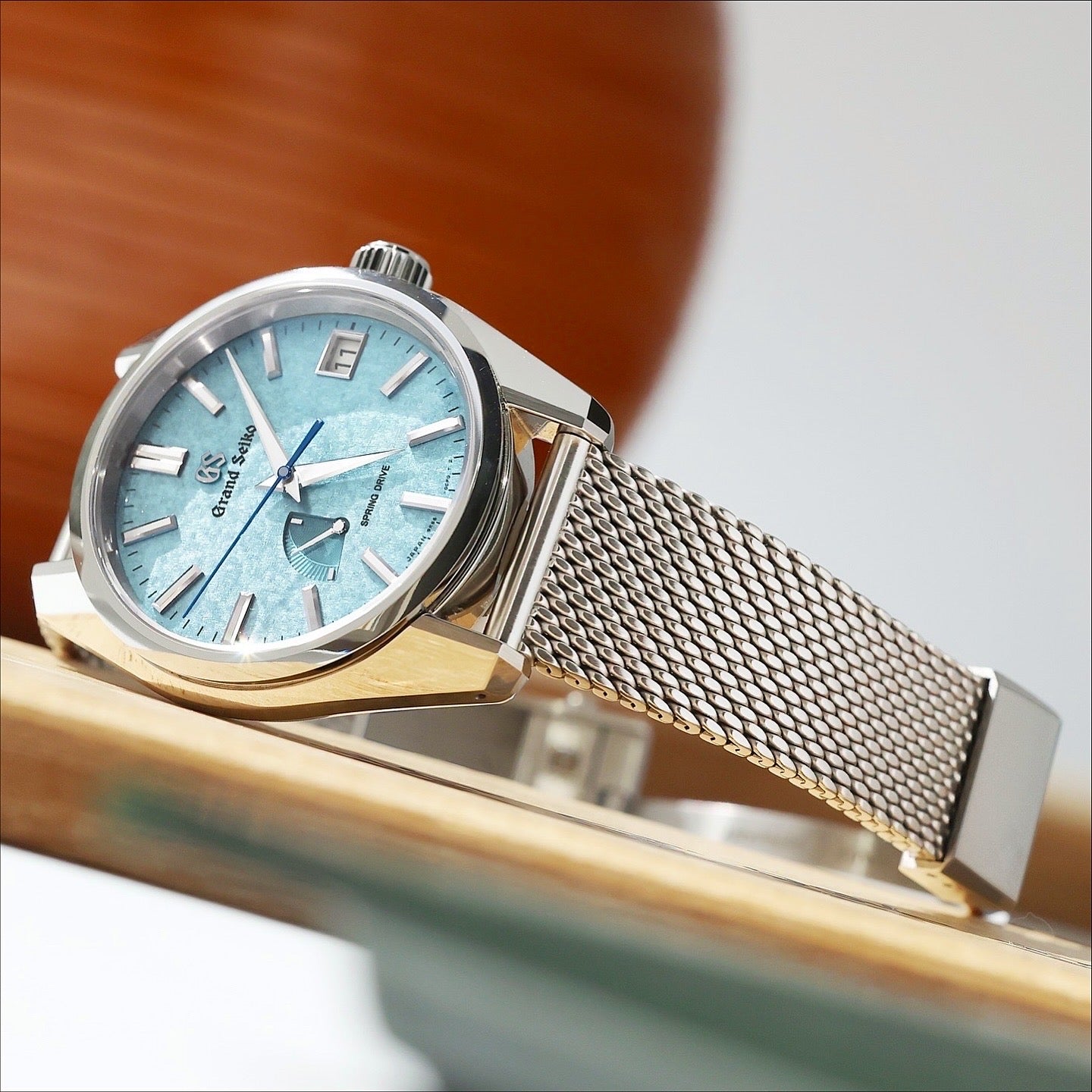 AMB-001 Milanese Mesh Bracelet - 22 x 16 mm (PREORDER)