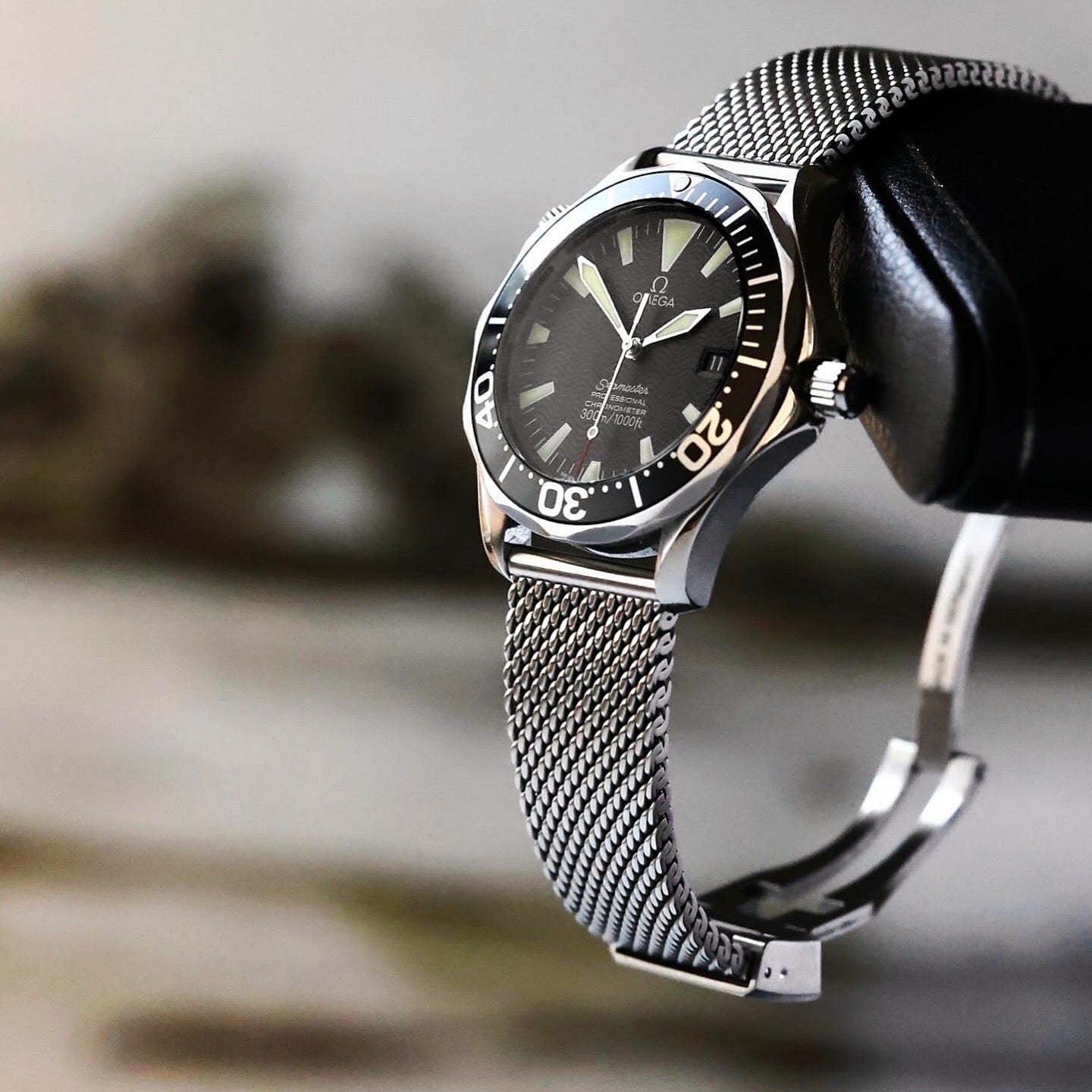 AMB-001 Milanese Mesh Bracelet - 20 x 16 mm