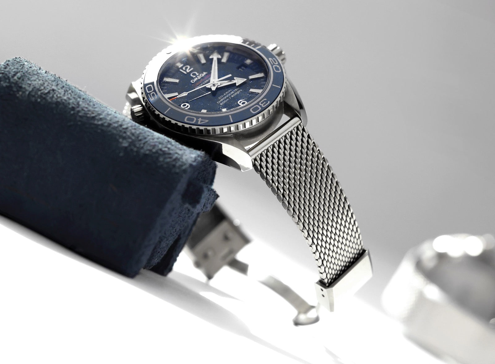 AMB-001 Milanese Mesh Bracelet - 20 x 16 mm